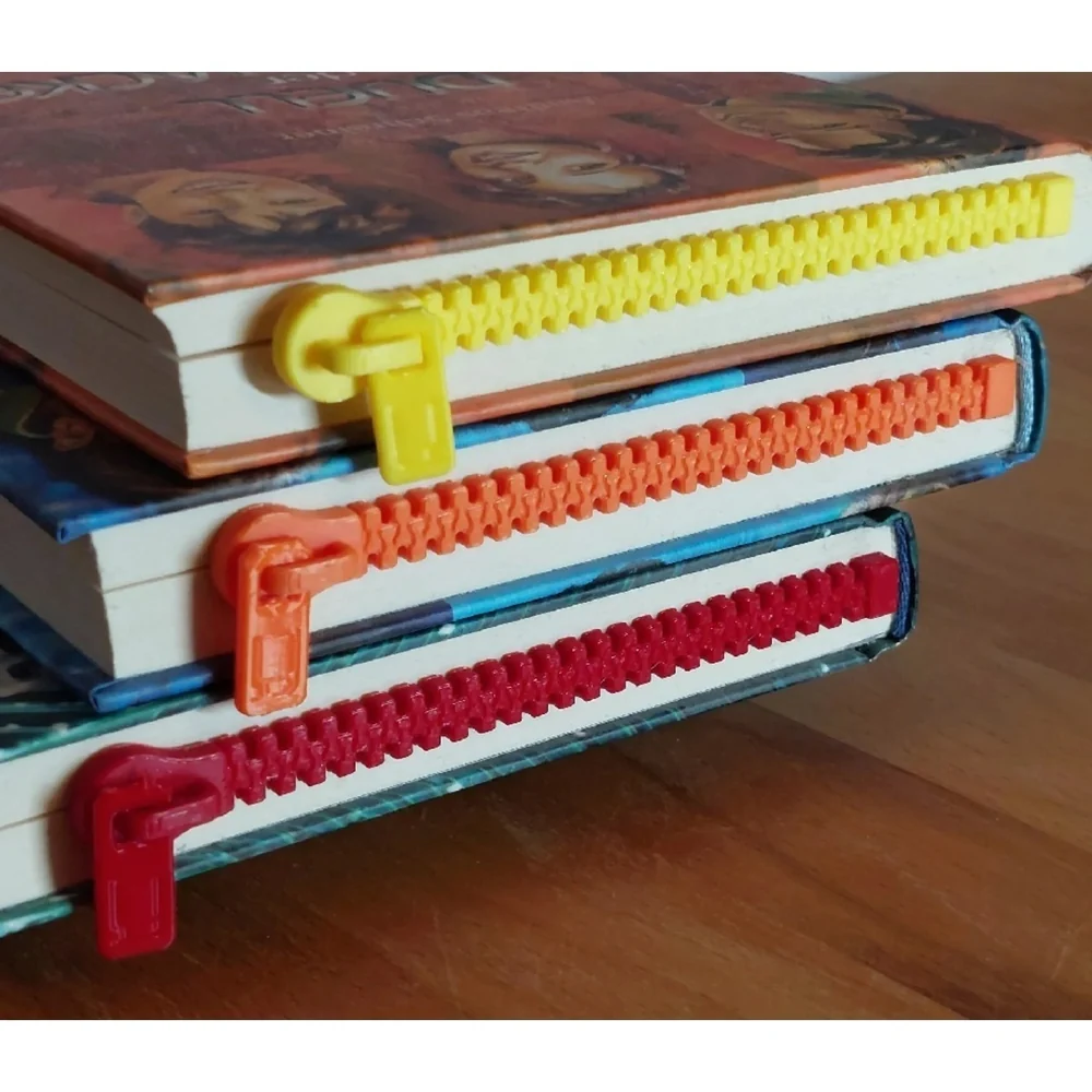 Üç Boyutlu Fermuar Kitap Ayracı