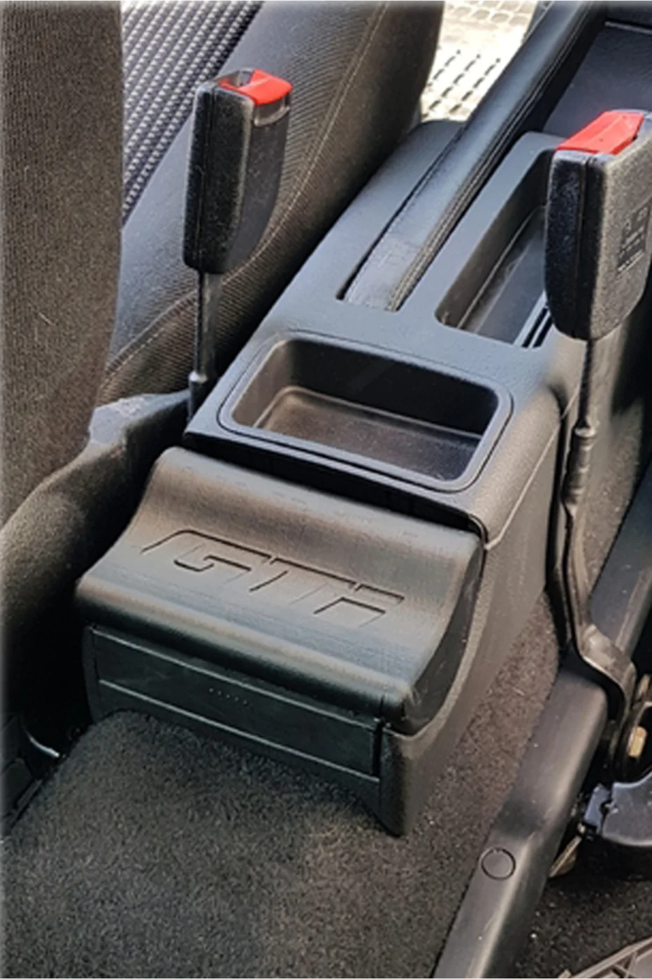 VW Bora ve Golf 4 Uyumlu Küllük Sürgüsü